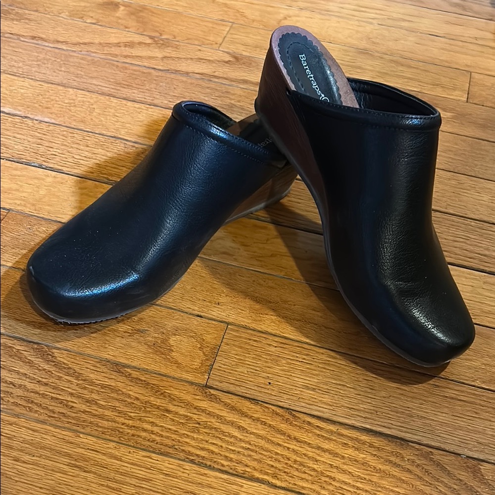 Black Women's Clogs